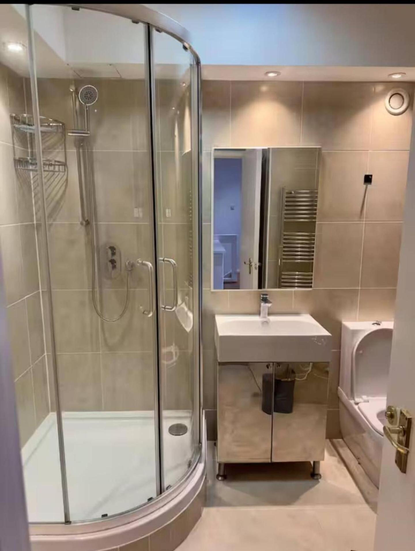 Charming 2br Flat In Nottingham Terrace * Londra